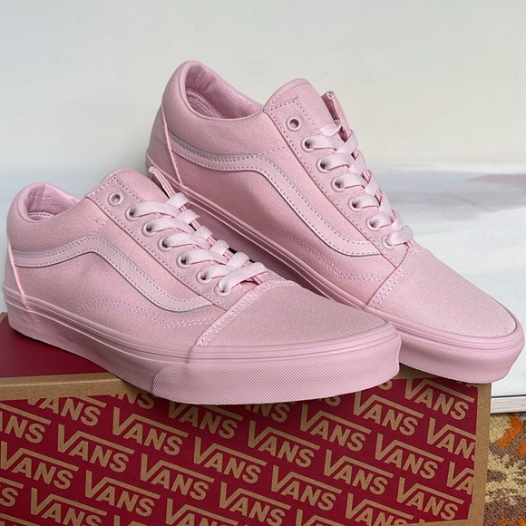 Vans WMNS Old Skool
Pastel Mono Pink
VN000CT8PNK
Sneakers - Picture 8 of 16